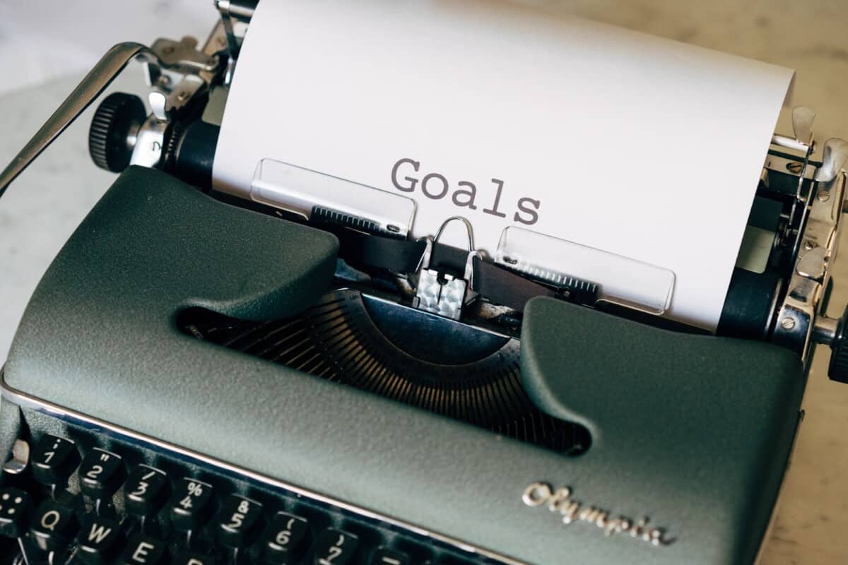Set Achievable Goals with Employees